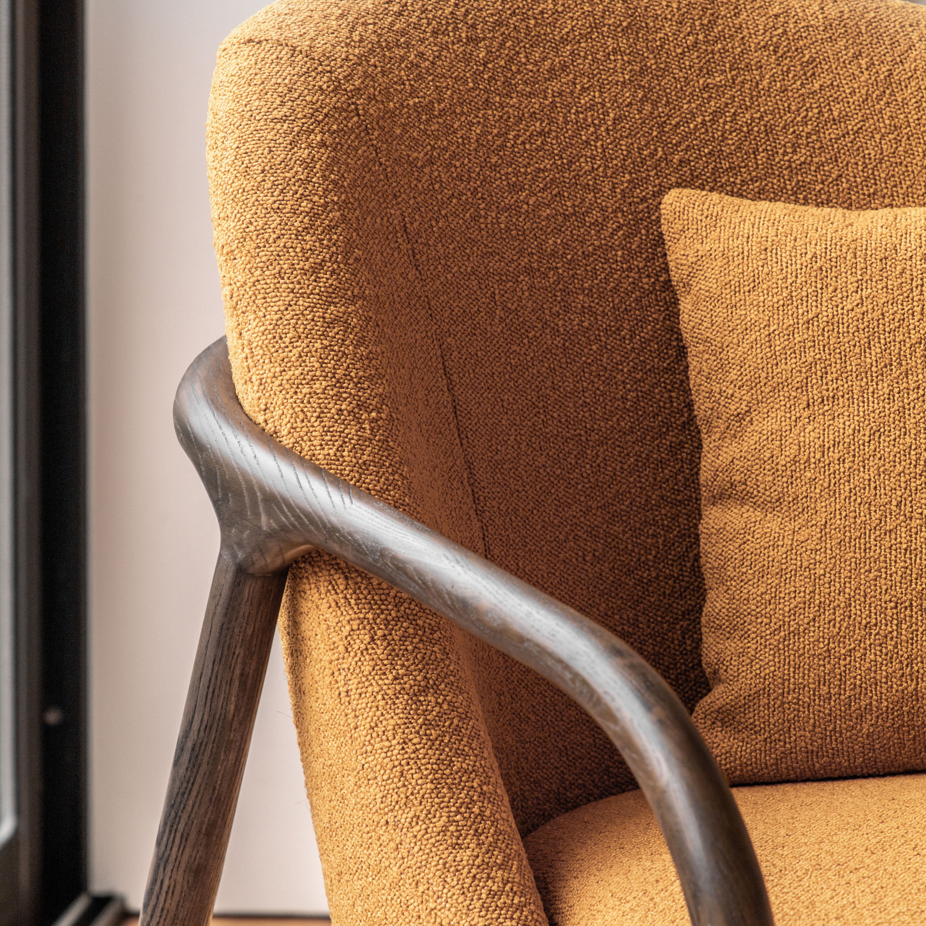 Noa Armchair Amber
