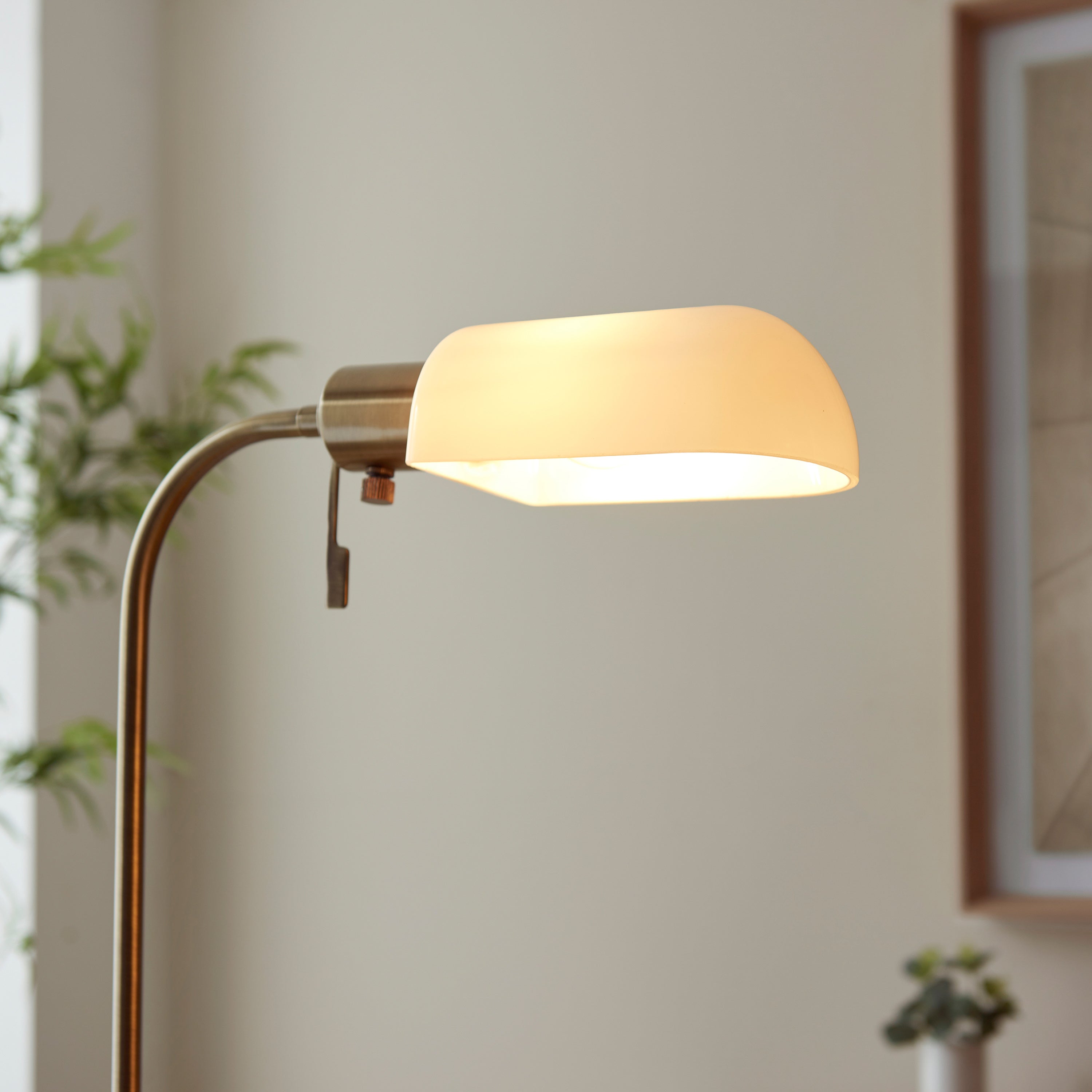 Axon Floor Lamp
