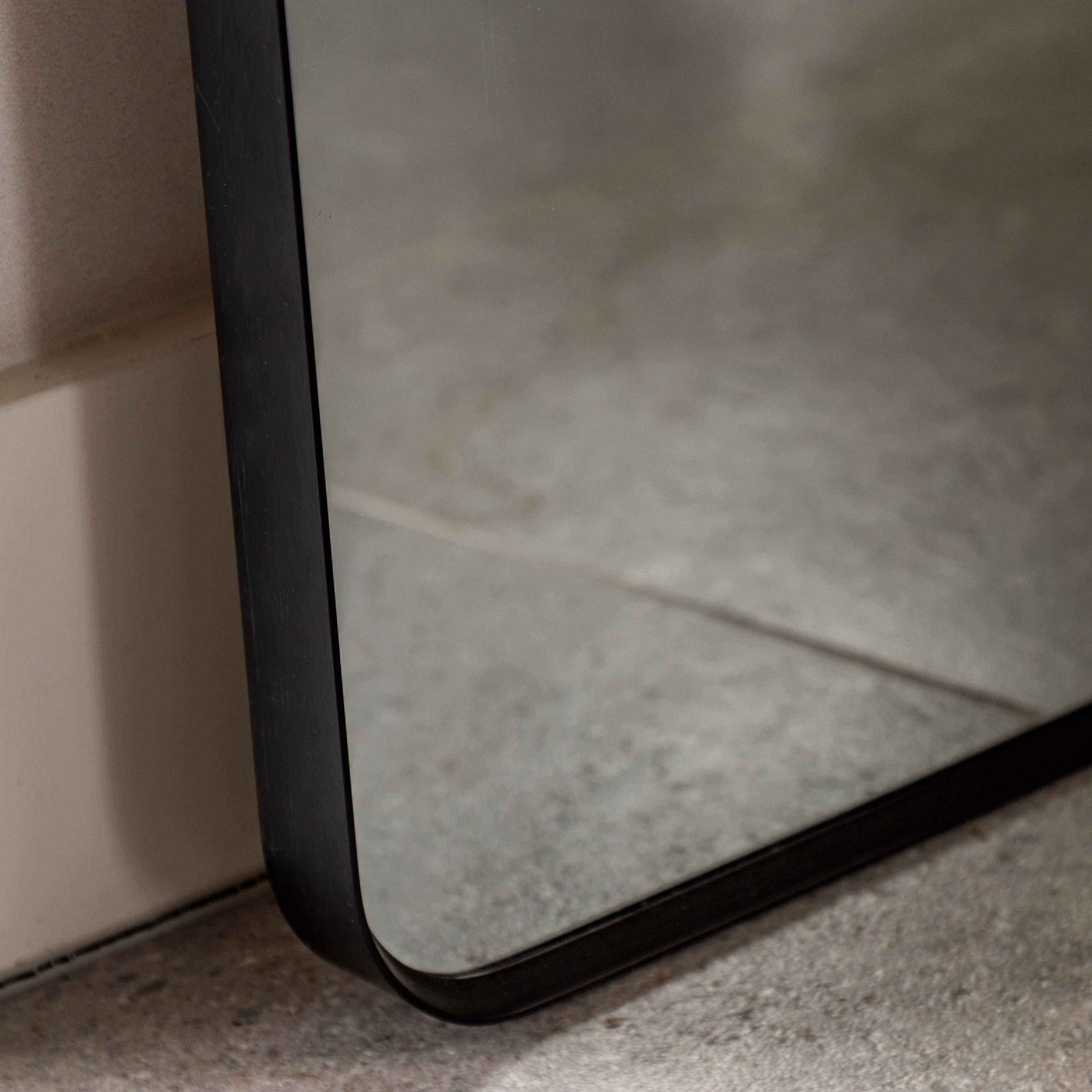 Astra Arch Mirror Black